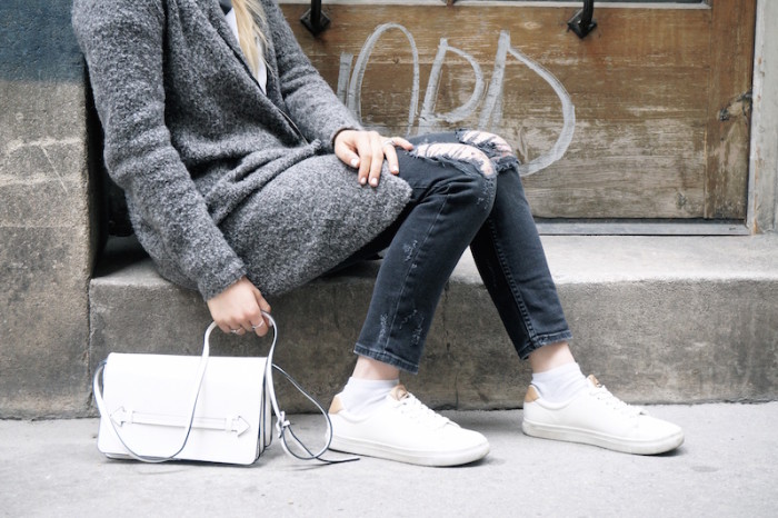 Fashion_Outfit_trend_Brille_Zanerobe_RippedJeans_Jeans_Sophiehearts10