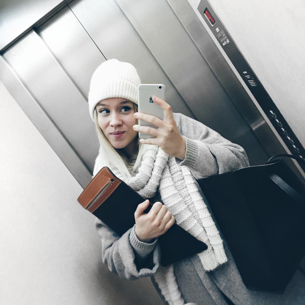 mega stressy day ahead 500 dinge zu erledigen und dann auch noch koffer für sydney packen denn am montag geht's los habt ihr eigentlich schon bei meinem @oright.at gewinnspiel mitgemacht? einfach ein paar fotos runter scrollen viel glück #metoday #stressed #friday #friyay #sophiehearts