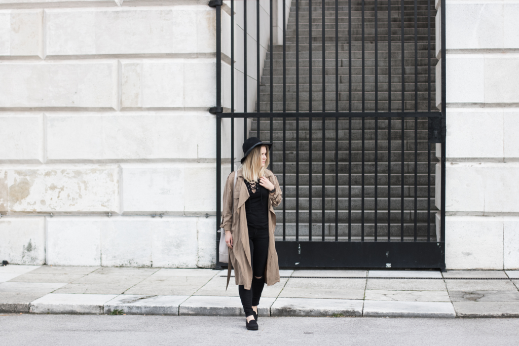 Der-perfekte-Trenchcoat-Fruehling-Outfit-Outfitpost-Fashionblog-Foodblog-Wien-Sophiehearts2