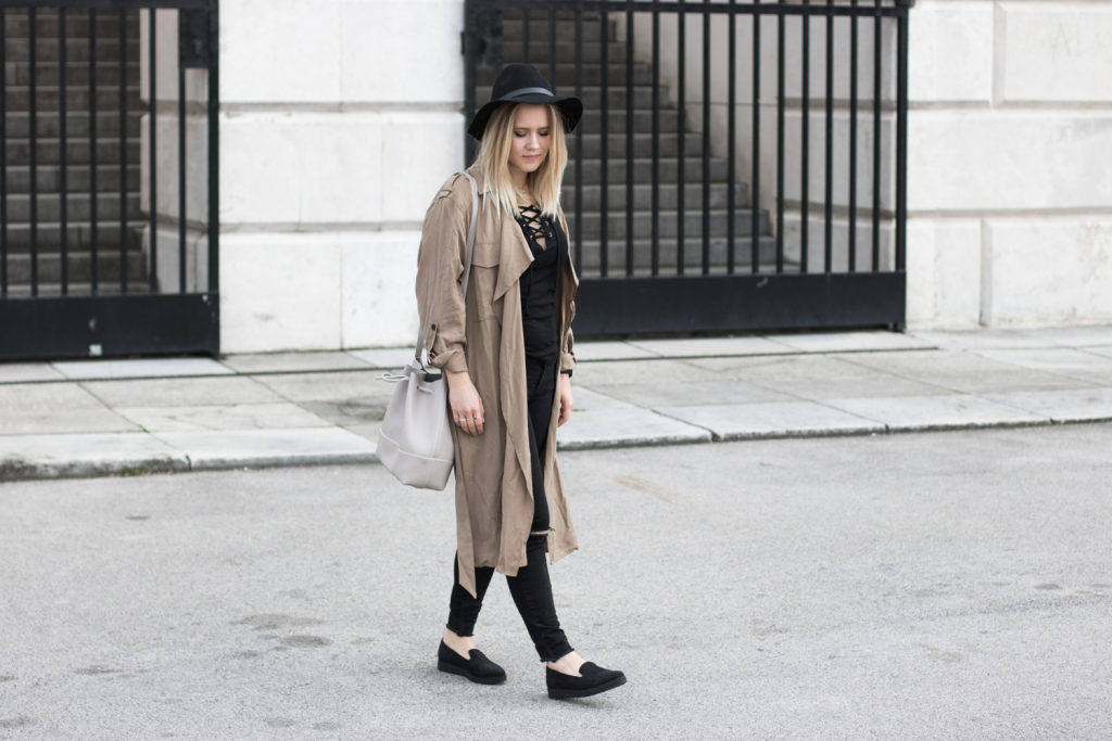 Der-perfekte-Trenchcoat-Fruehling-Outfit-Outfitpost-Fashionblog-Foodblog-Wien-Sophiehearts6