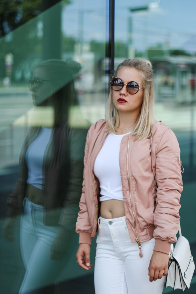 Rosa Bomberjacke Fashionblog Foodblog Lifestyleblog Sophiehearts Vienna Wien (13 von 16)