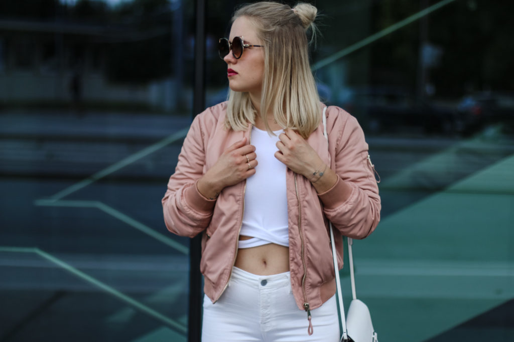 Rosa Bomberjacke Fashionblog Foodblog Lifestyleblog Sophiehearts Vienna Wien (7 von 16)