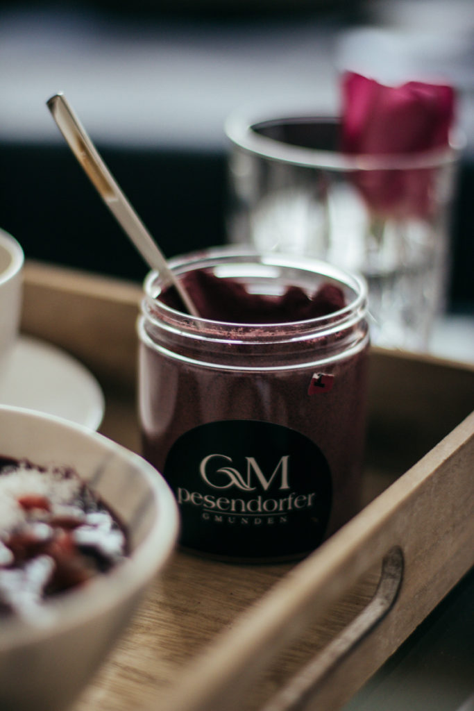 toppings-acai-bowl-breakfast-fruehstueck-foodblog-sophiehearts-wien-vienna-4-von-10