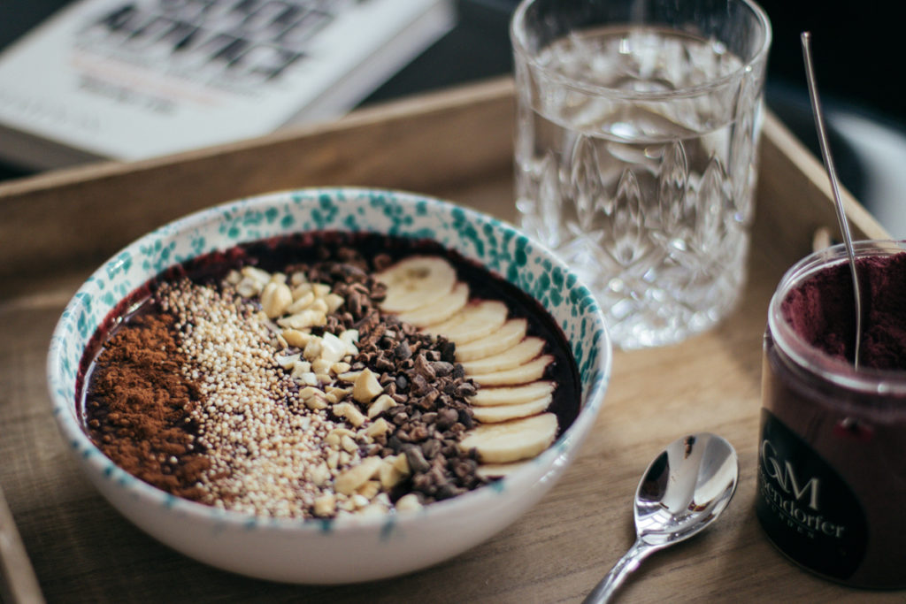 toppings-acai-bowl-breakfast-fruehstueck-foodblog-sophiehearts-wien-vienna-8-von-10