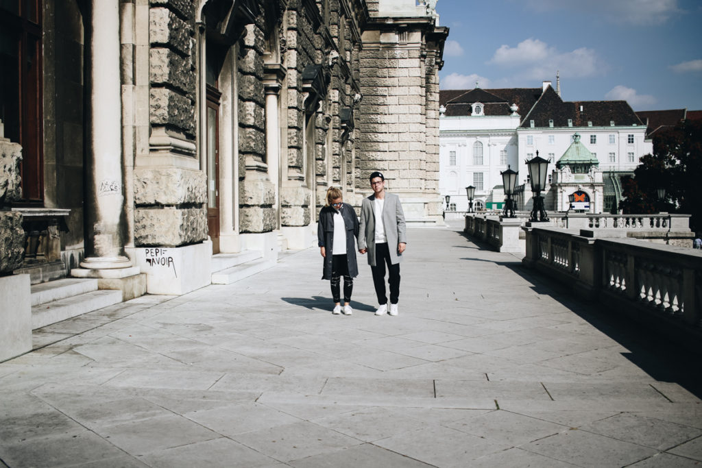 couple-post-sophiehearts-meanwhileinawesometow-fashionblog-wien-vienna-1-von-8