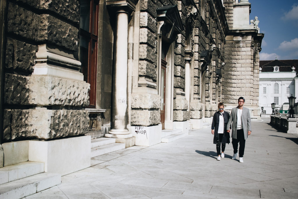 couple-post-sophiehearts-meanwhileinawesometow-fashionblog-wien-vienna-2-von-8
