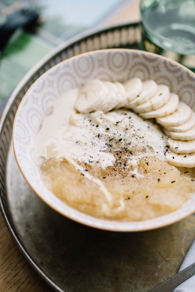 BREAKFAST HEAVEN: VEGANER VANILLE GRIEßBREI - www.sophiehearts.com